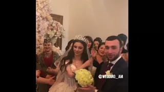 Жених забирает невесту из отцовского дома / Армянская традиционная свадьба 2018