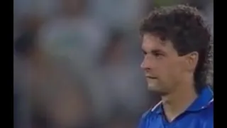 Baggio shows himself to the world ➤ITALIA-CECOSLOVACCHIA