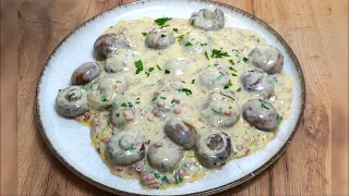 The recipe for Fried Mushrooms in Cream Cheese Sauce with Bacon is very Simple Delicious