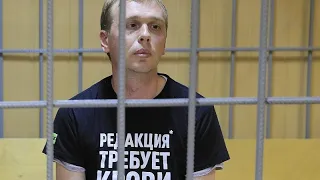 Суд постановил поместить Ивана Голунова под домашний арест…