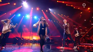 Hermes House Band - Country Roads (Die große Silvester Show 31-12-2023) HD