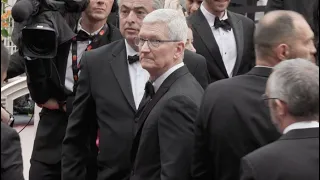 Tim « Apple » Cook on the red carpet in Cannes