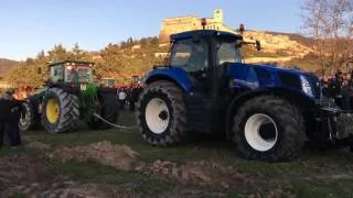 FENDT,  JOHNDEERE,  NEWHOLLAND, MASSEYFERGUSON GARA di TIRO- 2^ benedizione dei trattori-Assisi