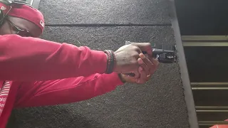 Shooting my E. D. C. Glock 19 Gen 5 Grey 9mm