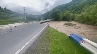 Разрушительное наводнение на севере Армении