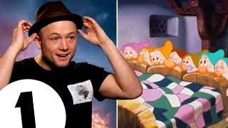 "I feel sassy!" Robin Hood's Taron Egerton on lethal arrows and... which Dwarf he'd be?!