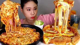 Cheese Chicago Pizza with additional cheese topping and cheese crust Rose Pasta Mukbang