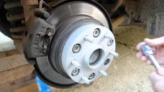 Mitsubishi Pajero V60 wheel spacer install