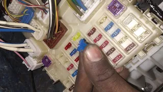 Maruti Suzuki swift dzire lighter and charging problem not working properly ||change fuse