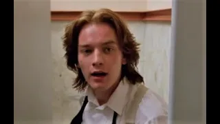 Alex Law (Ewan McGregor) in Shallow Grave