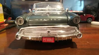 1957 Buick Roadmaster convertible diecast 1:18 scale by Motormax