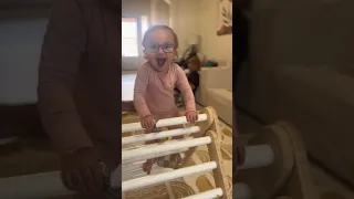 Little girl sees clearly for the first time and it blows her mind ❤️❤️