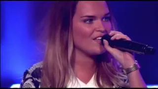 Babette sings 'Mamma Knows Best' by Jessie J - The Blind Auditions - The voice of Holland 2015