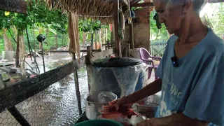 VÍDEO 93/MINHA AVÓ FAZENDO CHÁ DE CASCA DE JATOBÁ/VIDA REAL NA AMAZÔNIA/ COMUNIDADE RIBEIRINHA