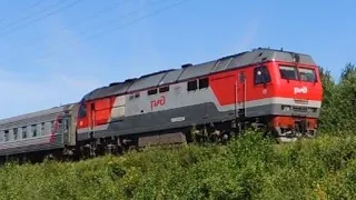 Тепловоз ТЭП70У-024 со скорым поездом №148Ж Астрахань — Нижневартовск.