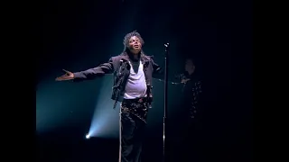 Michael Jackson - Man in the Mirror - Bad Tour Megamix - HappyLee