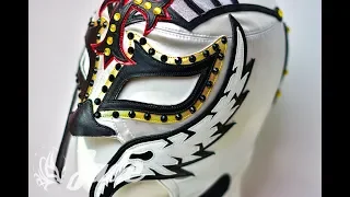 Haciendo la máscara de Rey Mysterio Día de Muertos (Lucha Libre)