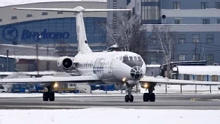 Ту-134 RA-65977 ЮТэйр Экспресс Внуково Руление, прогрев и взлет.