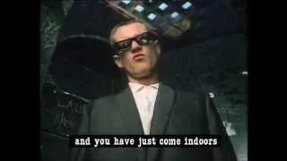 Madness - Un Paso Adelante (One Step Beyond in Spanish)