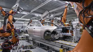 2023 BMW 7 Series G70 Production - body shop at BMW plant Dingolfing