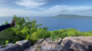 #Seychelles Félicite Island | Guide Rodney La Digue explanation from Six Senses peak.