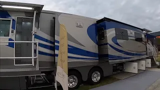 SPACECRAFT RV & SHOW HAULER DISPLAYS AT FLORIDA RV SHOW