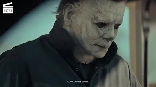 Halloween (2018): Bathroom Attack HD CLIP