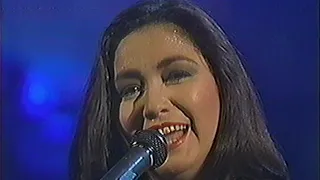 Ana Gabriel con Verónica Castro (En el programa la Movida. Año 1991 )