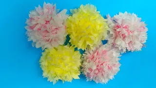 Как сделать цветы из салфеток// Цветы из салфеток за 5 минут//FLOWERS AND WIPES IN 5 MINUTES