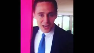 Tom Hiddleston on the set of 'Exhibition'