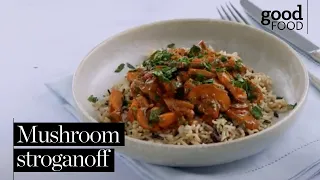 How to make mushroom stroganoff