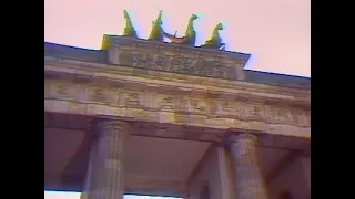 3 октября Германия отмечает праздник—День единства. В 1990 г ФРГ и ГДР стали единым государством.