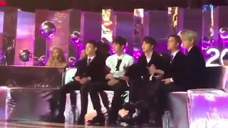 fancam  EXO, BTS reaction to RED VELVET in MMA Melon Music Award MAMA 2017
