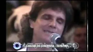 Chacrinha -  Roberto Carlos canta -Amor Perfeito-AUDIO ORIGINAL REMASTERIZADO