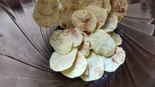 Чіпси в мікрохвильовці з картоплі.