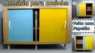 ARMÁRIO DE PAPELÃO PARA COZINHA, COM PORTA DE CORRER.