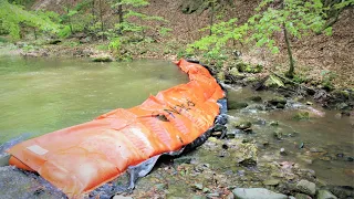 A Top Leading Easy, and Fast Self-Rising Flood Barrier