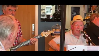 My Baby Don’t Tolerate ~ Doug Field & Co (Lyle Lovett cover)