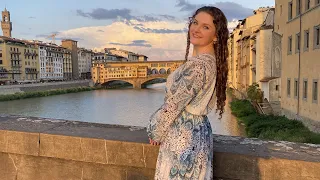 O Mio Babbino Caro sung AT THE PONTE VECCHIO, Florence | Sung by Eleanor Edwards