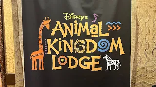 Staying at Disney's Animal Kingdom Lodge Resort | Full Room Tour & Full Resort Tour | Savannah View