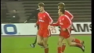 BRIAN  LAUDRUP  IN  BAYERN  MUNCHEN( 9 goals)