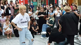 [STREET ARTIST] ABLUE, KPOP BOYGROUP. HONGDAE BUSKING. 230702.