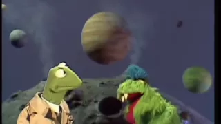 The Muppet Show: Kermit interviews The Koozebanian Phoob