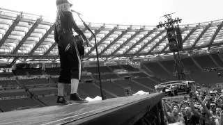 Soundcheck in Rome with the fans - June 12, 2012