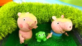 Свинка Пеппа и Джордж купаются в болоте - Видео на пляже