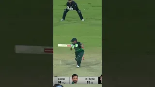 Babar Azam's Match Winning of 1️⃣0️⃣7️⃣ Runs #PAKvNZ #CWC23 #SportsCentral #PCB #Shorts M2B2A