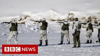Россия предупреждает, что вступление Финляндии и Швеции в НАТО было бы "ошибкой" - BBC News