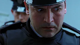 V kills police officers | V for Vendetta