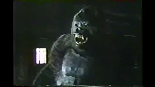 King Kong (1976): Extended TV Cut (1978): Kongfrontation with a Train