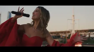 Delta Goodrem - Waltzing Matilda on board of Cunard's Queen Elizabeth